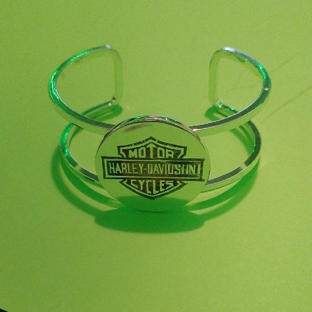 NWOT Harley-Davidson Silver Cuff Bracelet